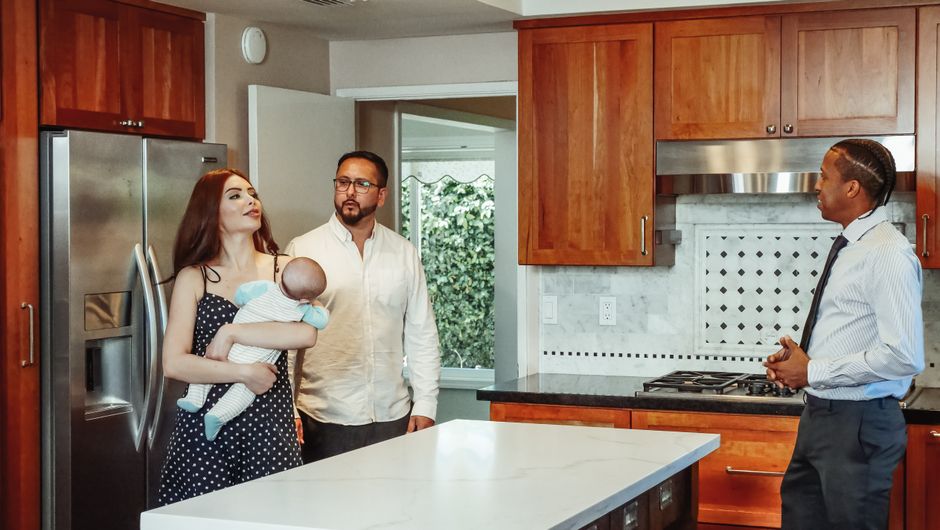 신생아·신혼 가구는 별도 물량으로 경쟁을 낮출 수 있다.